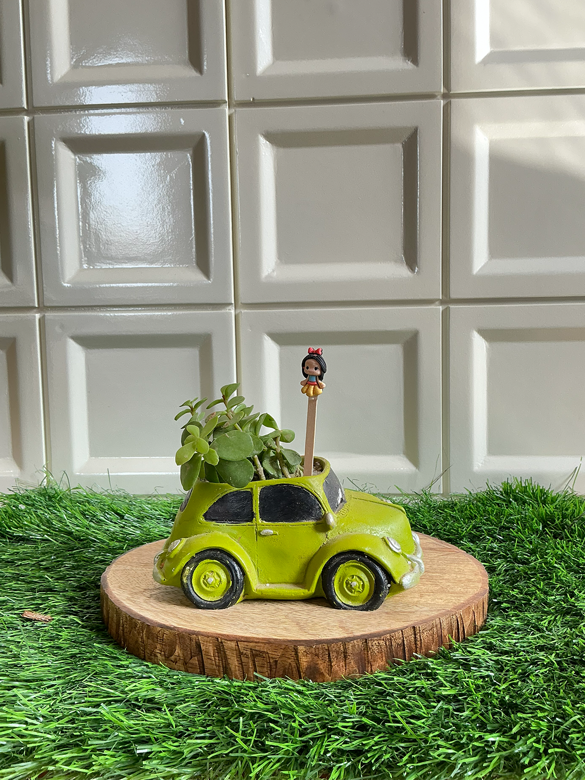Little Traveller Car Resin Planter